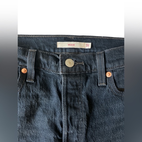 Levi's Premium Wedgie Fit Button
Fly Jean Black size 31 BIG E!!! - Picture 7 of 16